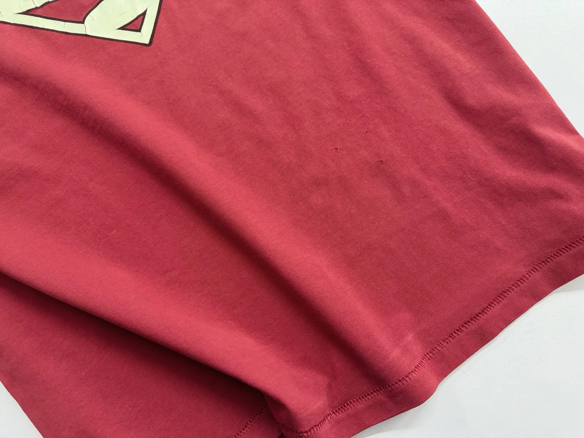 ❥8046 P136 Saint Mxxxxxx Burgundy distressed short-sleeved Superman series, made of pure cotton fabric, 290g, loose fit, process: cracked pulp printing/self-tearable + holes + spray-coded batik, fried and washed, size: (S-M-L-XL), color: washed burgundy